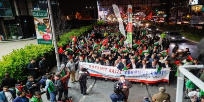 İstanbul'da Sumud Filosu'na destek yürüyüşü