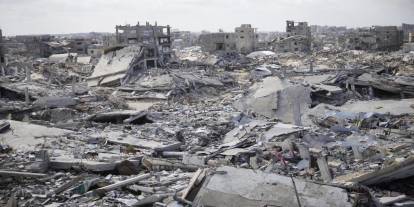 Gazze'de sözde ateşkes altında bombardıman ve yıkım durmuyor