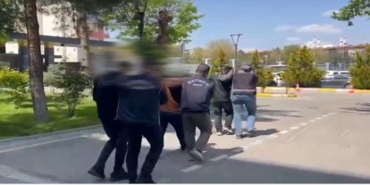 Batman'da durdurulan araçlarda 13 tabanca ele geçirildi