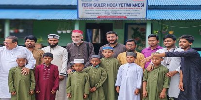 Yetimler Vakfı Genel Başkanı Karavil'den, Bangladeş'te yetimlere ziyaret