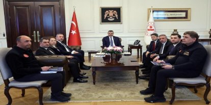 Bakan Çiftçi: Gaziantep ve Şanlıurfa'ya 150 milyon lira ödenek gönderdik