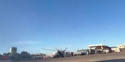 Meksika donanmasına ait helikopter kalkıştan saniyeler sonra yere çakıldı
