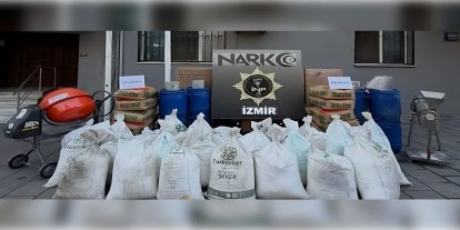 İzmir merkezli uyuşturucu operasyonunda 48 tutuklama