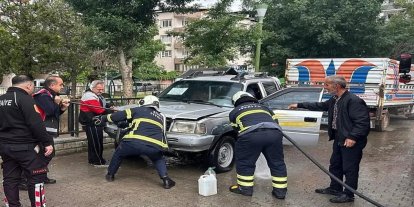 Park halindeki otomobil alev aldı