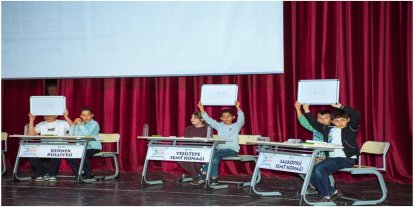 Bilgi yarışmasında dereceye giren öğrenciler ödüllendirildi