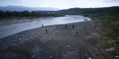 Hatay’da Karaçay Nehri’nde kaybolan 2 genç için arama çalışmaları sürüyor