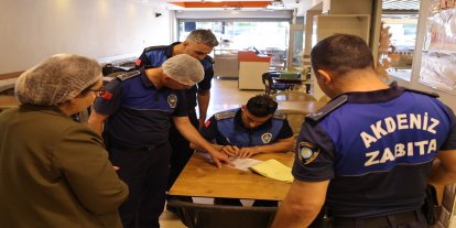 Akdeniz’de bayram öncesi gıda denetimleri sıklaştırıldı