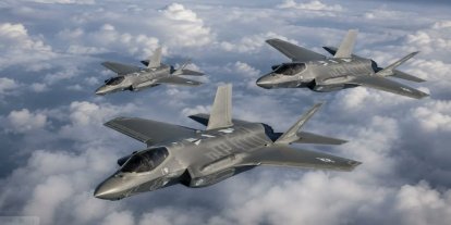 Polonya ilk F-35A Husarz savaş uçaklarını teslim aldı