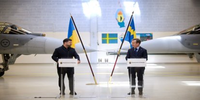 Ukrayna İsveç’ten Gripen savaş uçakları alıyor