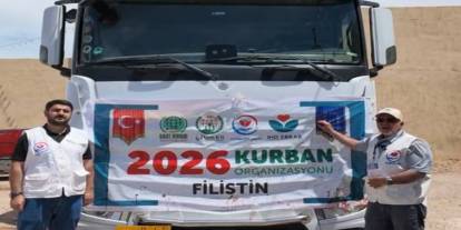 Filistin için kesilen kurban etleri Mısır'dan Gazze'ye doğru yola çıktı