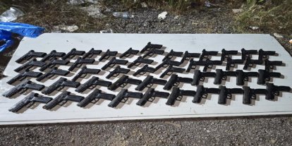 İstanbul'da kaçak silah operasyonu: 20 tabanca ele geçirildi