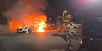 İstanbul'da seyir halindeki otomobilde yangın çıktı