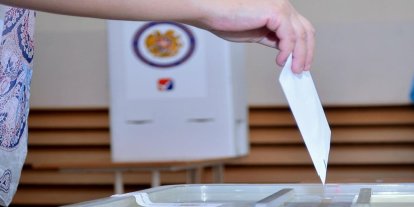 Ermenistan'da sandık başında