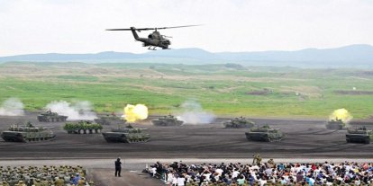 Japonya’da Fuji Ateş Gücü Tatbikatı düzenlendi