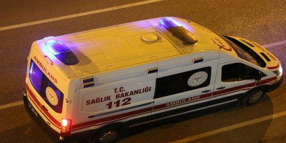 Şanlıurfa’da kontrolden çıkan motosiklet kuaför dükkânına girdi