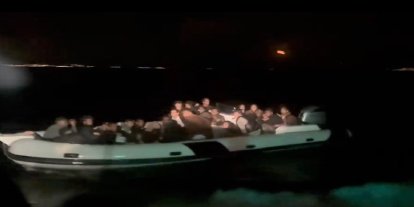 İzmir açıklarında 34 düzensiz göçmen yakalandı