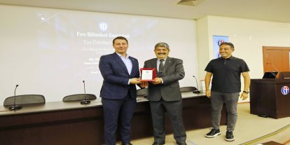 GAÜN'de en iyi doktora tezleri ödüllendirildi
