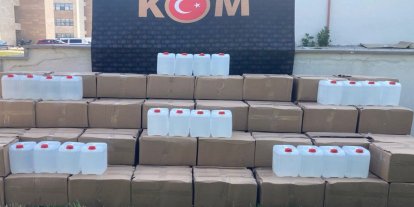 Afyonkarahisar'da 3 bin litre metil alkol ele geçirildi