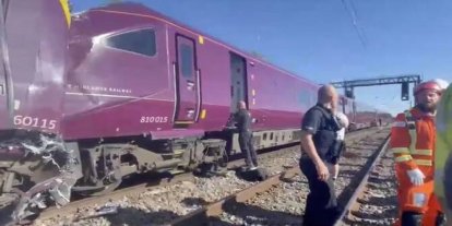 İngiltere'de iki tren kazası: Bir ölü, 89 yaralı