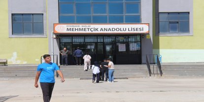 Diyarbakır’da YKS heyecanı: Bazı adaylar son dakikada sınava yetişti