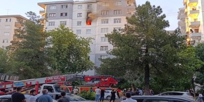 Diyarbakır'da bir binada çıkan yangın paniğe yol açtı