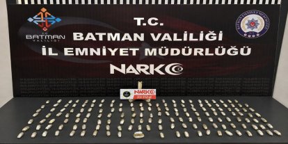 Otobüs yolcularının midesinden uyuşturucu çıktı