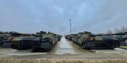 Polonya yeni M1A2 SEPv3 Abrams tanklarını teslim aldı