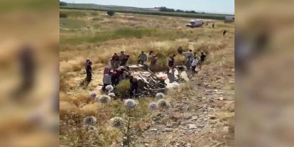 Şanlıurfa'da otomobil şarampole yuvarlandı: 1 ölü, 4 yaralı