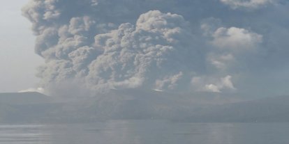 Filipinler'de Taal Yanardağı'nda patlama