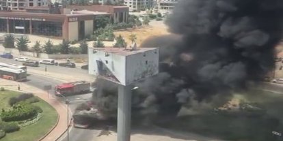 Gaziantep'te seyir halindeki belediye otobüsü alev aldı