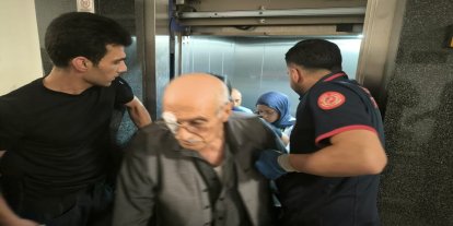 Batman'da hastane asansöründe mahsur kalan vatandaşlar kurtarıldı