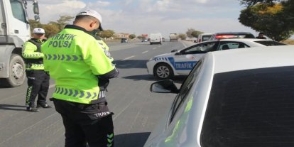 Pendik’te trafikte kavga eden sürücülere ağır ceza