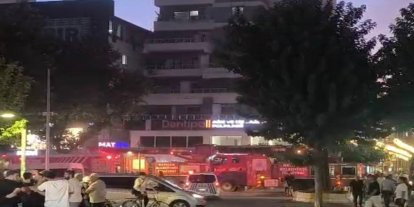 Batman'da plazanın koridorunda yangın: Vatandaşlar tahliye edildi