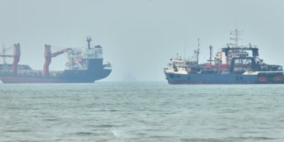 Hürmüz Boğazı'nda gemi trafiği savaş öncesinin çok altında