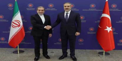Dışişleri Bakanı Fidan İranlı mevkidaşı Arakçi ile görüştü