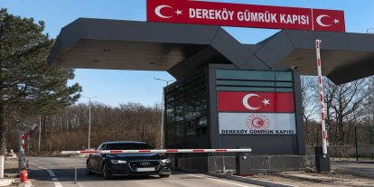 Dereköy Gümrük Kapısı 3,5 ton altı ticari araç geçişlerine açıldı