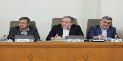 Arakçi: İran ve Umman arasındaki Hürmüz'den nakliye konusu son aşamada