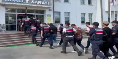 Usulsüz vatandaşlık sağlayan şebekeye operasyon: 72 şüpheli yakalandı