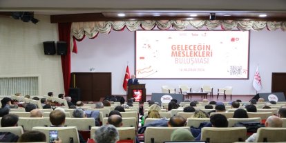 Üniversiteler “geleceğin mesleklerini” Bilim Kafelerde anlatıyor