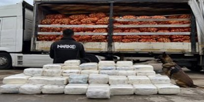 Soğan yüklü tırdan 150 kilo metamfetamin çıktı: 2 gözaltı