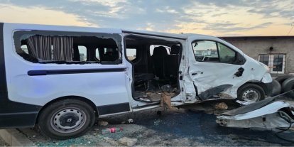 Batman’da iki minibüs çarpıştı: 9 yaralı