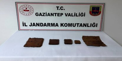 Gaziantep'te İbranice yazılı 5 kitap ele geçirildi