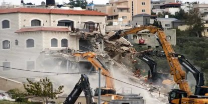 İşgalciler Batı Şeria'da Filistinlilere ait yapıları yıktı