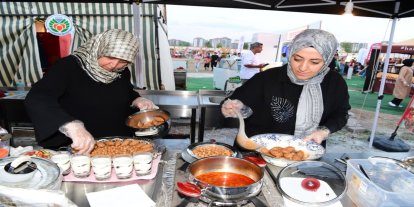 Malatya'da ev hanımları yemek yarışması heyecanı