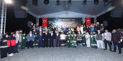 17 Ağustos Marmara Depremi'nin 27. yılında hayatını kaybedenler dualarla anıldı