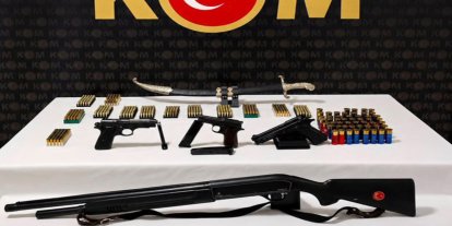 Bayburt’ta kaçakçılık operasyonunda silah ve 665 fişek ele geçirildi