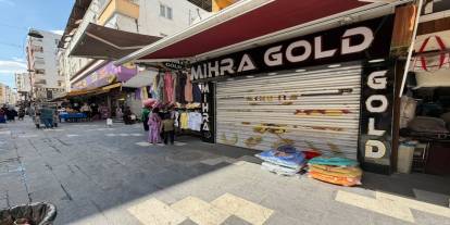 Diyarbakır'da 425 kuyumcu saldırı ve tehditlere tepki için kepenk kapattı