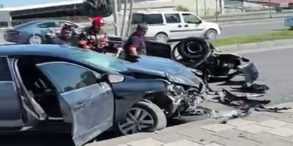 Malatya'da iki otomobil çarpıştı: 3 yaralı