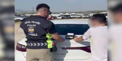 Motosiklet sürücüsüne plaka ve kırmızı ışık ihlalinden 145 bin lira ceza