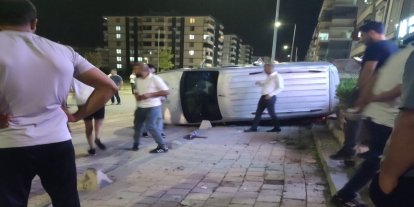Siirt’te kontrolden çıkan araç kaldırıma çıkıp yan yattı